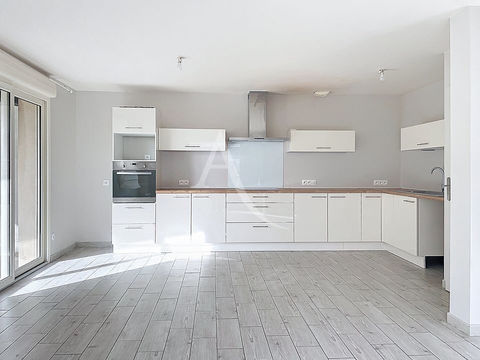   ECOUFLANT - MAISON T4 NON MEUBLEE - DISPONIBLE  de suite Maison - 4 pi�ce(s) - 82 m�