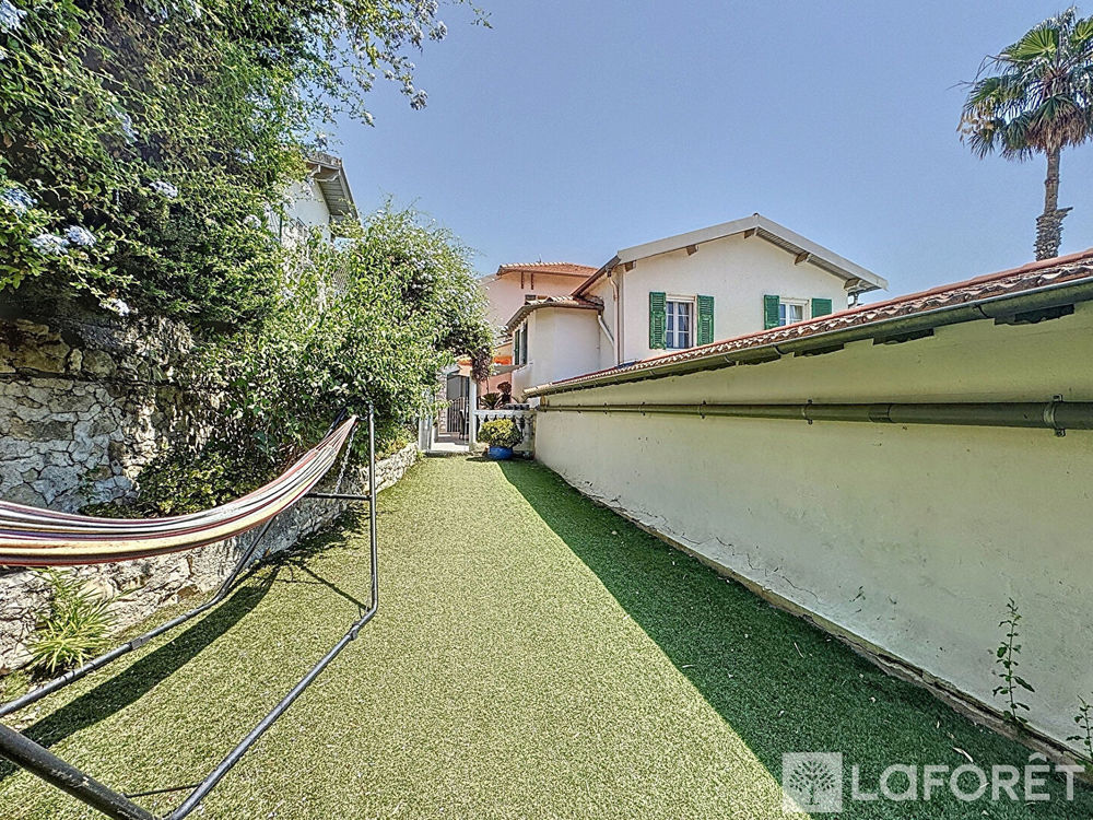 � vendre  Appartement Roquebrune-Cap-Martin (06190)