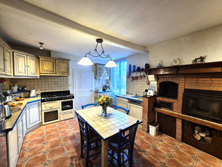  Maison � vendre 9 pi�ces 244 m�