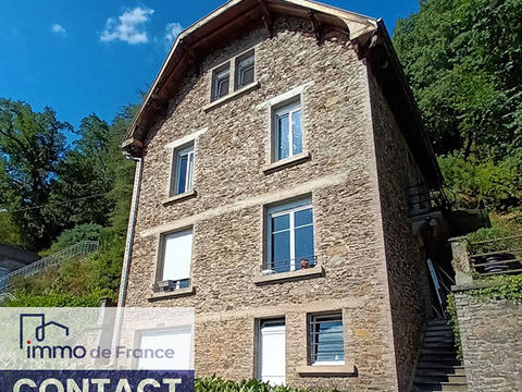   Maison en pierre avec magnifique vue sur la vall�e du Lot. Maison - 6 pi�ce(s) - 140 m�