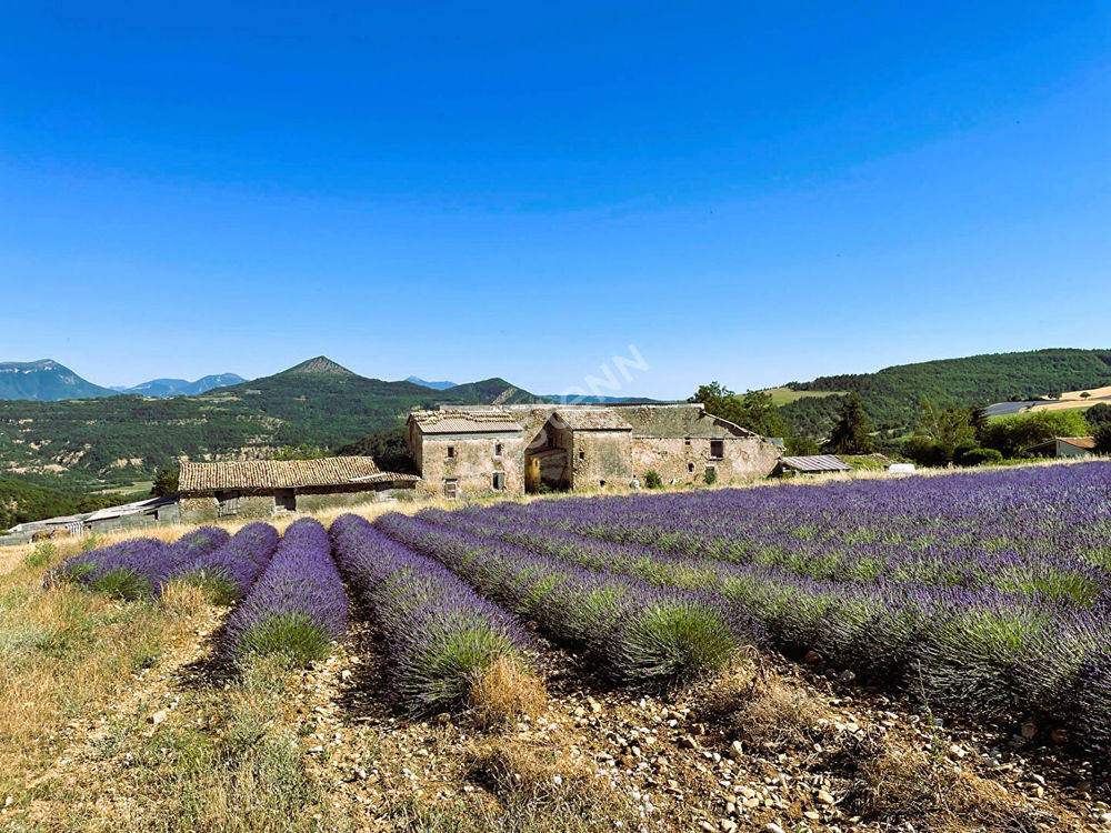 � vendre  Villa Thoard (04380)