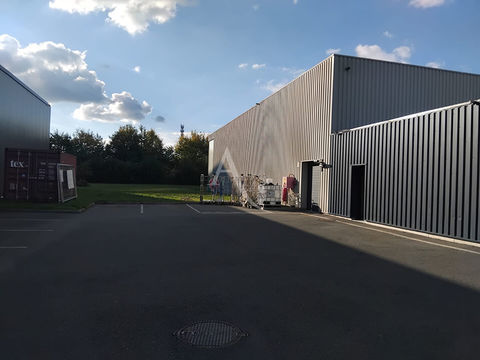 Local d'activit&eacute; Brissac Quinc&eacute; 800 m2 6792 49320 Brissac loire aubance