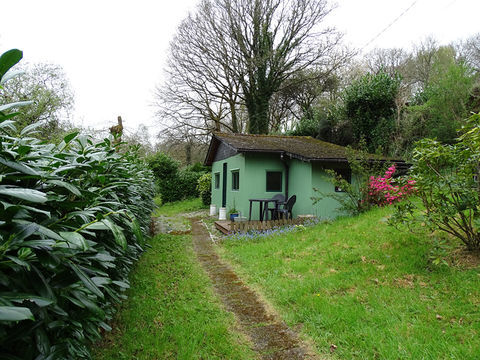   COTES D'ARMOR. Maison individuelle de plain-pied avec salon, � proximit� du canal de Nantes � Brest ! � Le Moustoir Maison - 3 pi�ce(s) - 37 m�