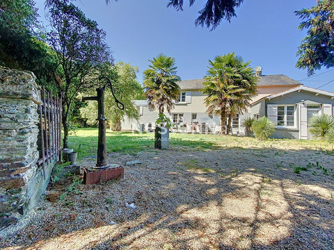   Charmante maison de 4 chambres : Tranquillit� et Proximit� ! Maison - 7 pi�ce(s) - 164 m�