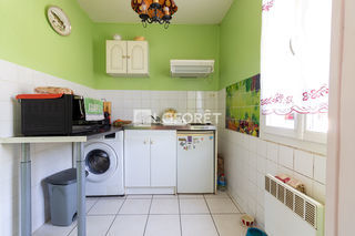  Immeuble � vendre 7 pi�ces 235 m�