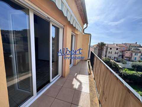   Appartement Sanary Sur Mer 4 pi�ce(s) 101.51 m2 Appartement - 4 pi�ce(s) - 102 m�