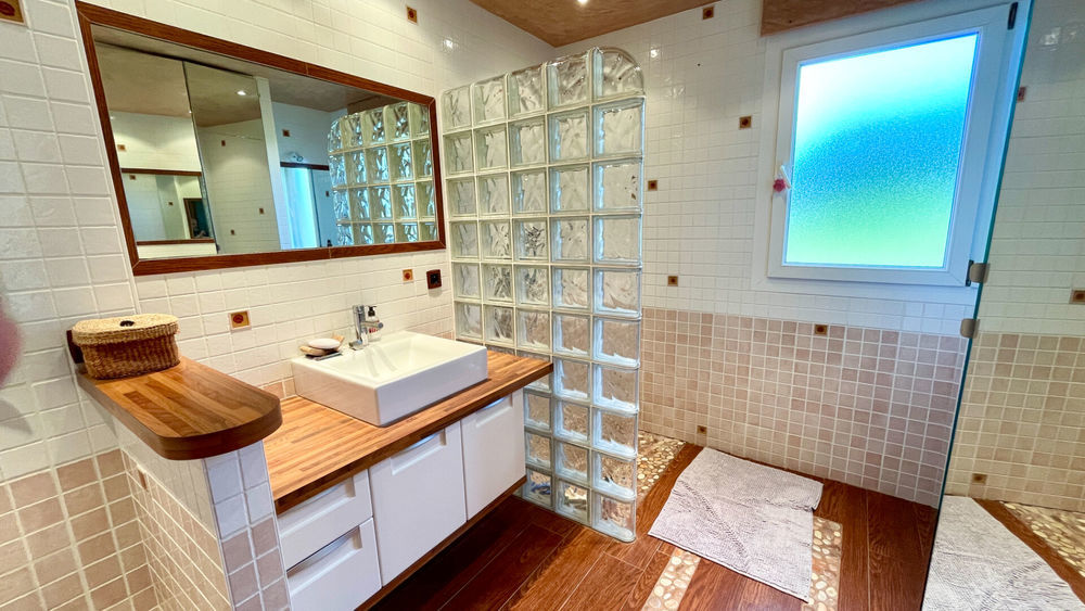 � vendre  Maison Montagnole (73000)