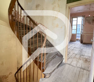  Immeuble � vendre 7 pi�ces 180 m�