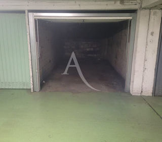  Parking / Garage � louer 