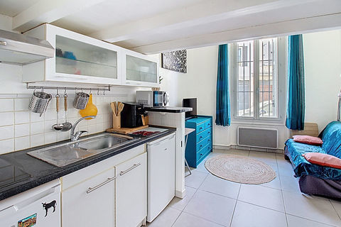   STUDIO MEUBLE A LOUER A DRAGUIGNAN Appartement - 1 pi�ce(s) - 15 m�