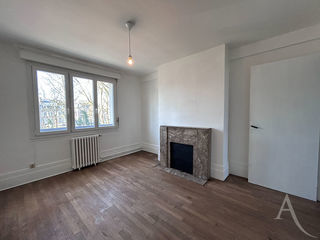  Appartement � louer 3 pi�ces 79 m�