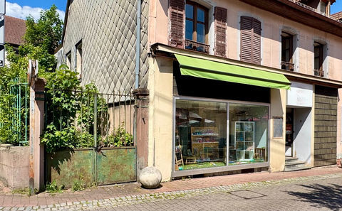 Schirmeck centre-ville - ensemble immobilier avec local commercial - garage, remise et jardin 99800 67130 Schirmeck