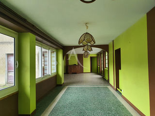  Immeuble � vendre 13 pi�ces 356 m�