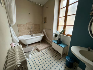  Maison � vendre 8 pi�ces 234 m�