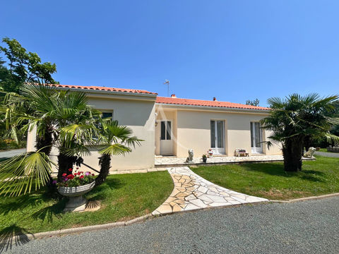   Maison La Chapelle Hermier 4 pi�ce(s) - Beau potentiel Maison - 4 pi�ce(s) - 123 m�