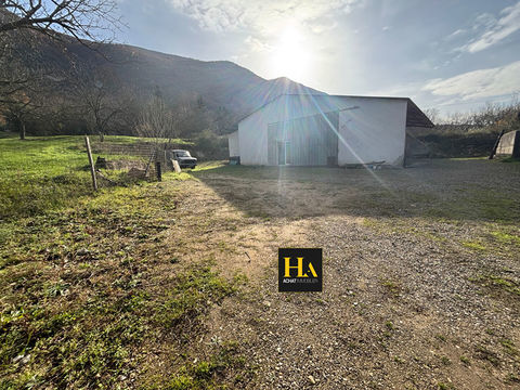 EXCLUSIVITE HOSTUN : Local d'activit&eacute; de 270m&sup2; 133000 26730 Hostun