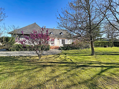   Maison � Bouchemaine 185m� Maison - 7 pi�ce(s) - 185 m�