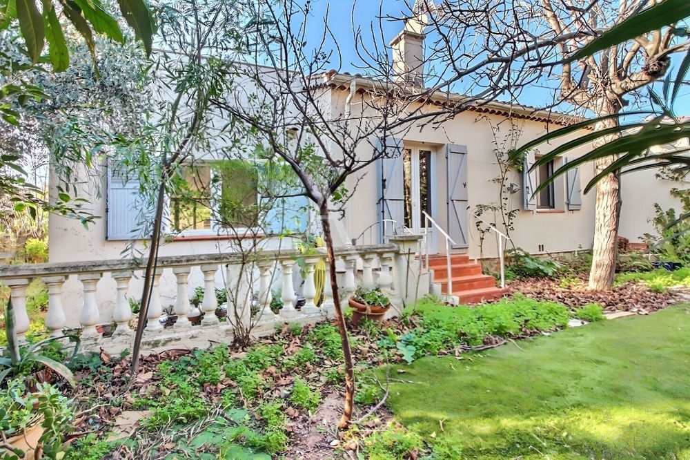 � vendre  Maison Carqueiranne (83320)