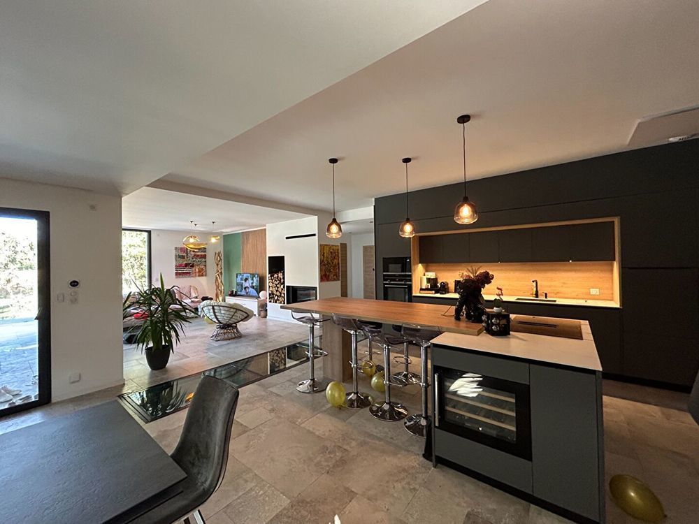 � vendre  Maison Mont�limar (26200)