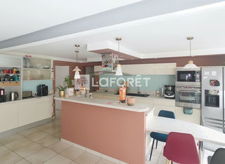  Maison � vendre 8 pi�ces 236 m�