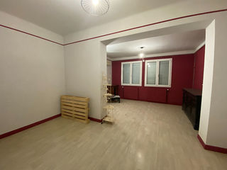  Appartement � louer 3 pi�ces 84 m�