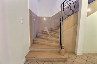  Maison � vendre 9 pi�ces 298 m�