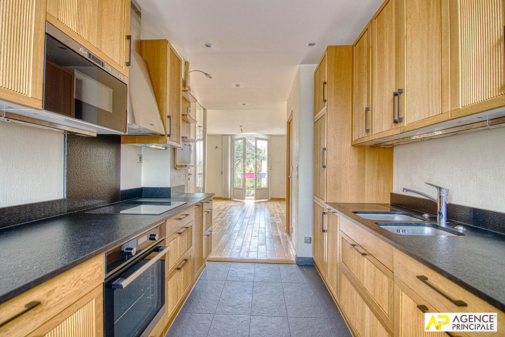 � vendre  Appartement Versailles (78000)