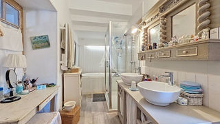  Maison � vendre 6 pi�ces 205 m�