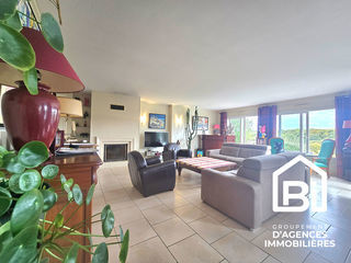  Maison � vendre 8 pi�ces 218 m�