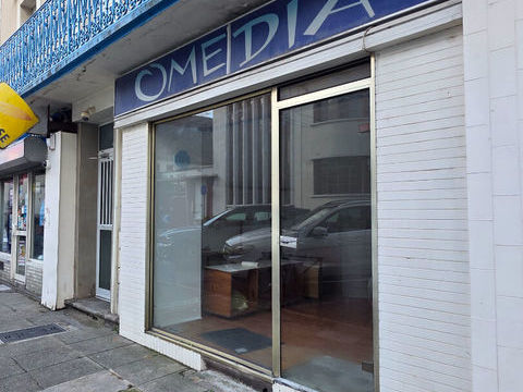 Local commercial Mazamet 1 pi&egrave;ce(s) 30 m2 450 81200 Mazamet