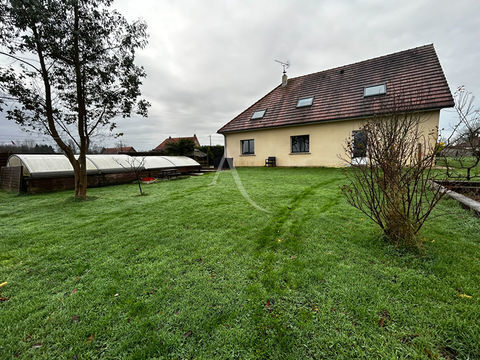   Maison d'exception 215 m� au sol !!! 4 chambres, dont une suite parentale avec balcon et piscine sur 1 200 m�215 m2 au sol Maison - 6 pi�ce(s) - 215 m�