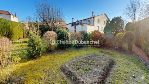   SAINT DENIS DE CABANNE  - Maison � rafra�chir 213 m�, fort potentiel Maison - 9 pi�ce(s) - 213 m�