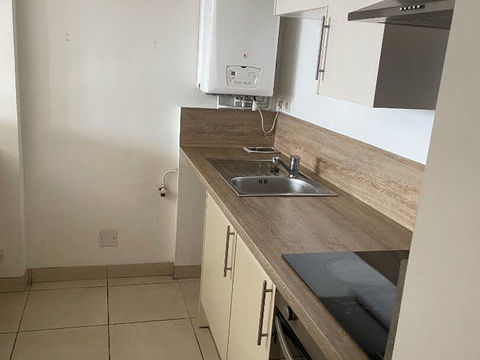   MONTIVILLIERS 2�me �tage Appartement - 4 pi�ce(s) - 104 m�