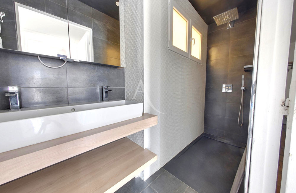 � vendre  Appartement Paris 10