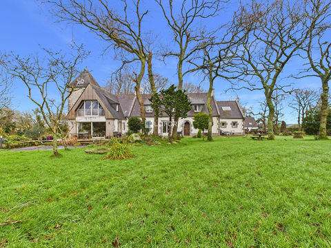   Propri�t� Mahalon  - 13 pi�ce(s) 323 m2 Maison - 13 pi�ce(s) - 323 m�