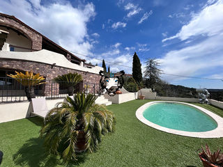  Maison � vendre 14 pi�ces 320 m�