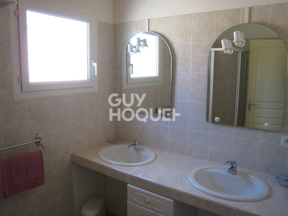 � vendre  Maison Villeneuve-de-Berg (07170)