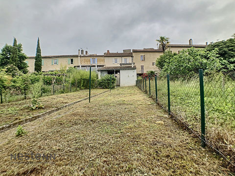   A vendre maison de village secteur Boussens, 4 chambres .Un jardin expose plein sud avec des cours int�rieures. Maison - 5 pi�ce(s) - 139 m�