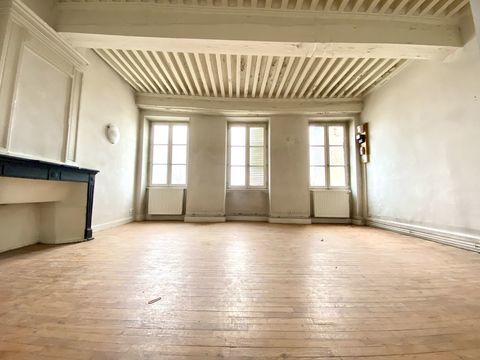 Bureaux de 117m&sup2; &agrave; Tournus 550 71700 Tournus