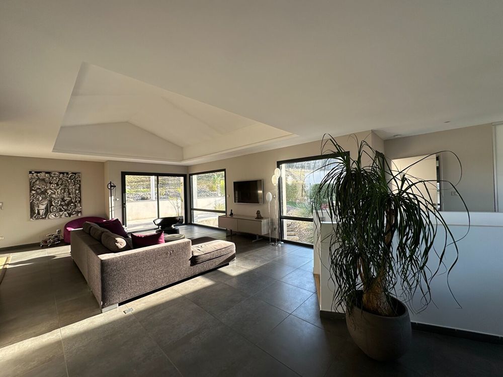 � vendre  Maison Mont�limar (26200)