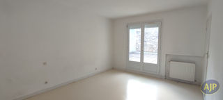  Immeuble � vendre 4 pi�ces 103 m�