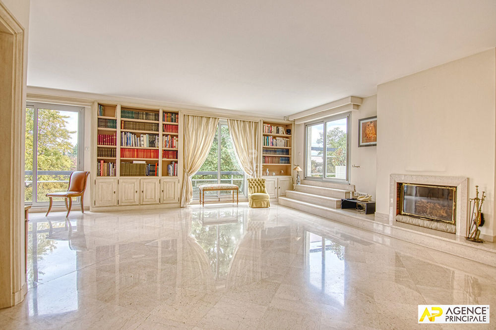 � vendre  Appartement Versailles (78000)