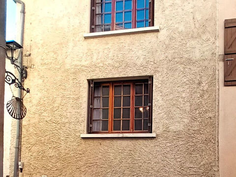   Vall�e du Lot maison de village sur le chemin de St Jacques Compostelle Maison - 3 pi�ce(s) - 48 m�