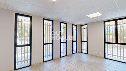 Plateau de Bureaux Castres-gironde 2700 33640 Castres gironde