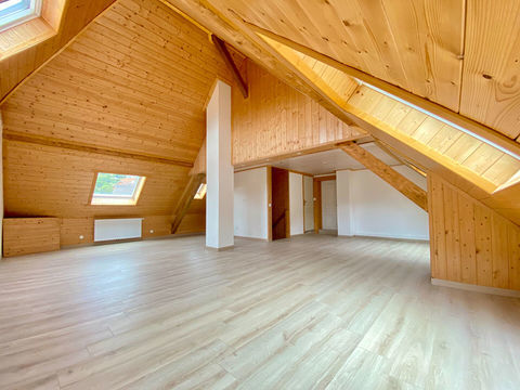   Maison r�nov�e 192 m� - 5 chambres avec salles d'eau privatives - Id�al grande famille, g�te ou location saisonni�re Maison - 8 pi�ce(s) - 192 m�