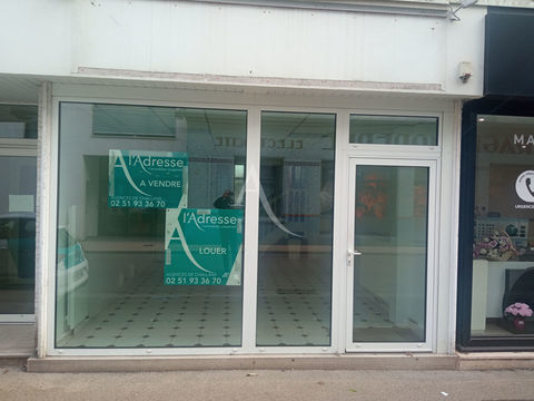 Proche des nouvelles halles de Challans, local commercial de 41.53 m&sup2; 117800 85300 Challans