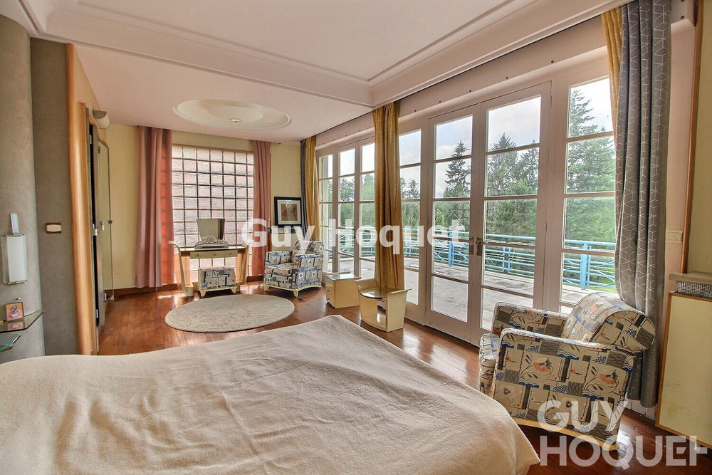 � vendre  Villa Poigny-la-For�t (78125)