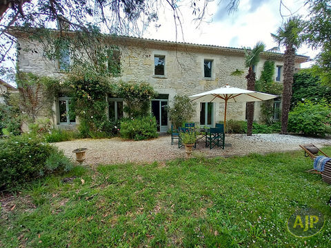   Maison de caract�re sur Blaignan ! Maison - 9 pi�ce(s) - 407 m�