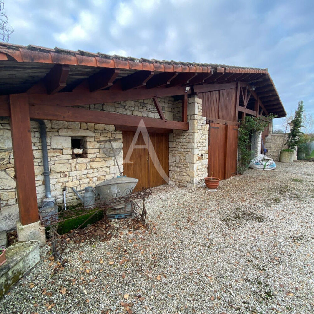 � vendre  Maison Montroy (17220)