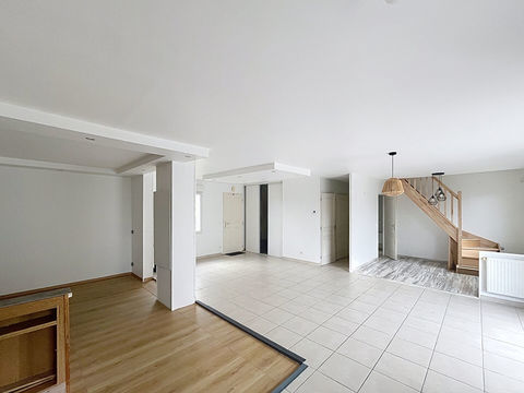   Maison avec jardin, � 15 minutes de Fleury les Aubrais ! Maison - 5 pi�ce(s) - 131 m�